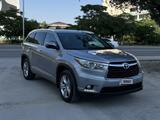 Toyota Highlander 2015 года за 12 000 000 тг. в Актау