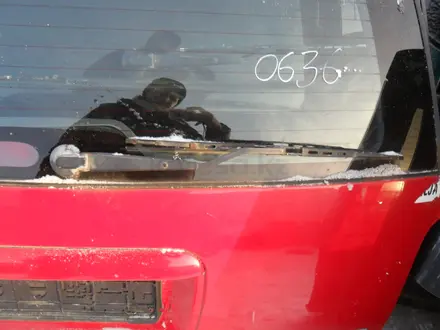 Крышка багажника на Вояджер за 50 000 тг. в Караганда – фото 5