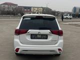 Mitsubishi Outlander 2021 годаfor9 900 000 тг. в Актау – фото 3
