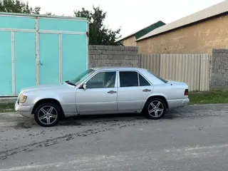 Mercedes-Benz E 260