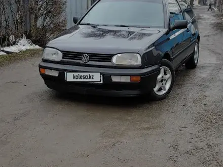 Volkswagen Golf 1993 года за 1 570 000 тг. в Алматы – фото 2