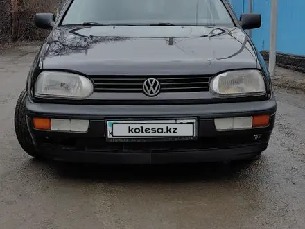 Volkswagen Golf 1993 года за 1 570 000 тг. в Алматы – фото 3