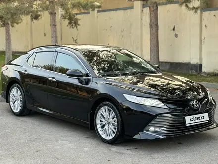 Toyota Camry 2019 года за 15 200 000 тг. в Алматы – фото 4