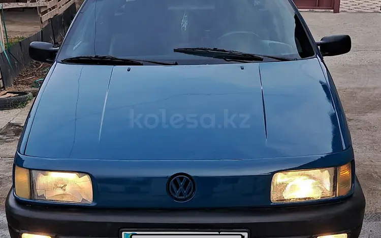 Volkswagen Passat 1992 годаfor1 050 000 тг. в Шымкент