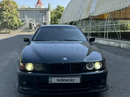 BMW 523 1998 года за 3 300 000 тг. в Шымкент