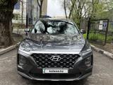 Hyundai Santa Fe 2019 года за 13 500 000 тг. в Алматы