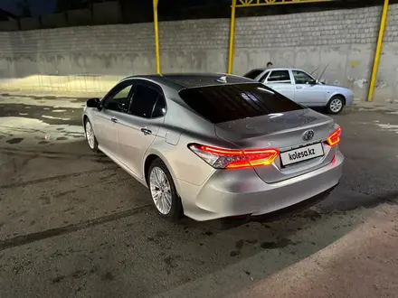 Toyota Camry 2018 года за 14 000 000 тг. в Шымкент – фото 5