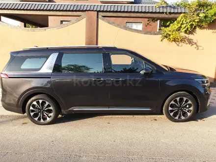 Kia Carnival 2021 года за 18 500 000 тг. в Шымкент – фото 3