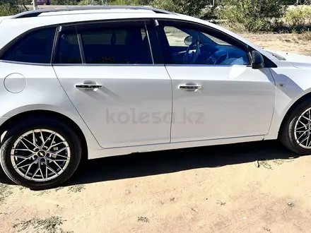 Chevrolet Cruze 2013 года за 5 500 000 тг. в Актобе – фото 4