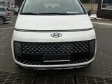 Hyundai Staria 2023 годаүшін26 700 000 тг. в Алматы – фото 3
