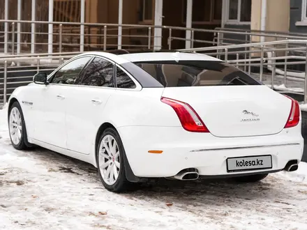 Jaguar XJ 2014 года за 15 500 000 тг. в Алматы – фото 17