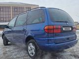 Volkswagen Sharan 1997 года за 2 300 000 тг. в Астана – фото 3