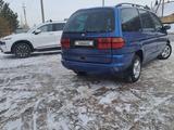 Volkswagen Sharan 1997 года за 2 300 000 тг. в Астана – фото 4