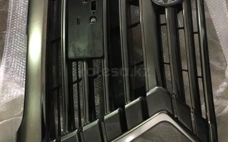 Решетка радиатора lx570 за 160 000 тг. в Алматы