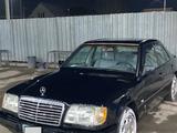 Mercedes-Benz E 200 1994 года за 1 100 000 тг. в Алматы