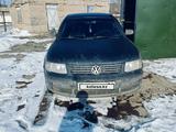 Volkswagen Passat 1998 годаfor1 200 000 тг. в Тараз