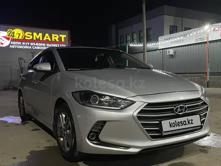 Hyundai Elantra 2018 года за 7 990 000 тг. в Актобе