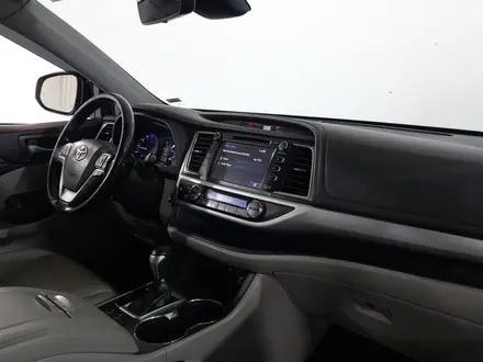 Toyota Highlander 2019 года за 16 690 000 тг. в Шымкент – фото 15