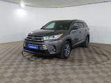 Toyota Highlander 2019 года за 16 690 000 тг. в Шымкент