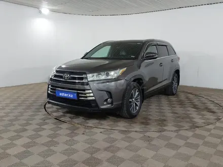 Toyota Highlander 2019 года за 16 690 000 тг. в Шымкент