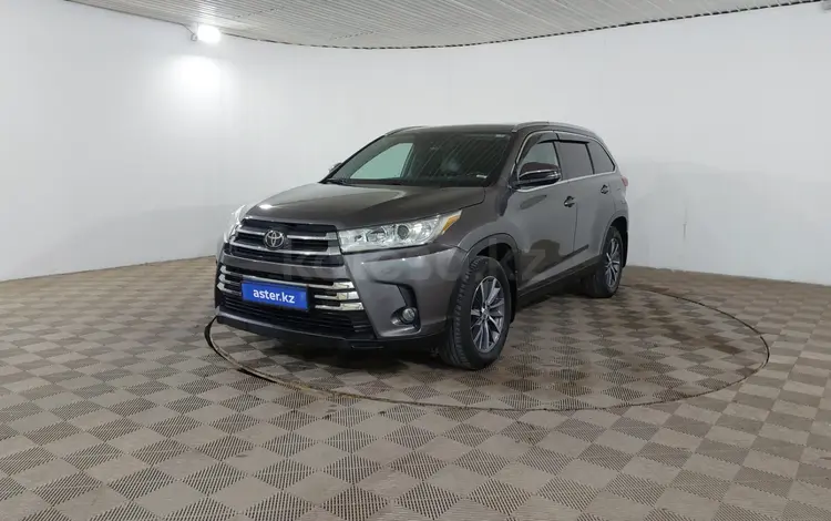 Toyota Highlander 2019 года за 16 690 000 тг. в Шымкент