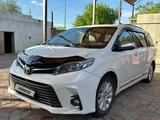 Toyota Sienna 2015 года за 13 500 000 тг. в Караганда