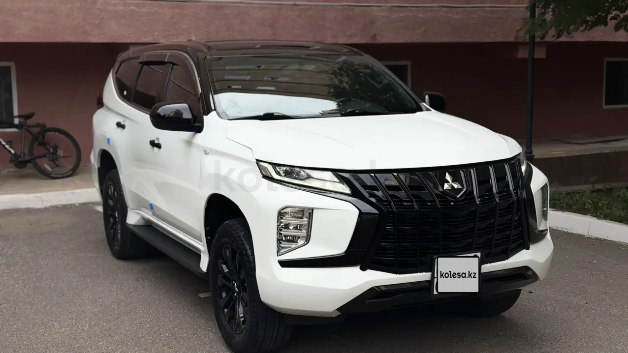 Mitsubishi Montero Sport, 2022