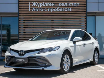 Toyota Camry 2019 года за 13 290 000 тг. в Алматы