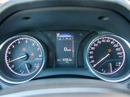 Toyota Camry 2019 года за 13 290 000 тг. в Алматы – фото 17
