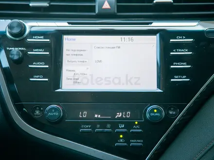 Toyota Camry 2019 года за 13 290 000 тг. в Алматы – фото 18