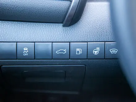 Toyota Camry 2019 года за 13 290 000 тг. в Алматы – фото 19