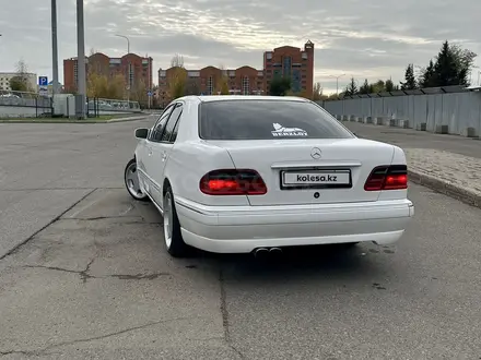 Mercedes-Benz E 320 2000 года за 6 700 000 тг. в Караганда – фото 10