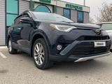 Toyota RAV4 2017 годаүшін8 500 000 тг. в Актау