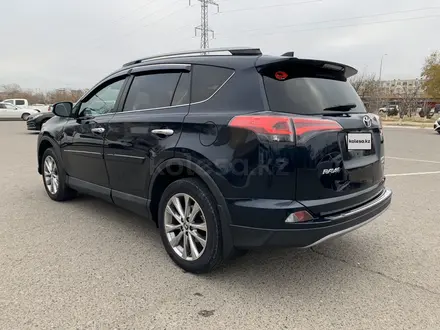 Toyota RAV4 2017 года за 8 500 000 тг. в Актау – фото 5