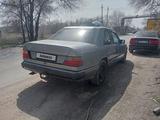 Mercedes-Benz E 260 1988 года за 1 050 000 тг. в Алматы – фото 4