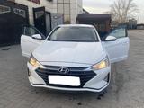 Hyundai Elantra 2019 года за 9 500 000 тг. в Семей – фото 4