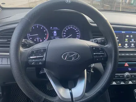 Hyundai Elantra 2019 года за 9 500 000 тг. в Семей – фото 7