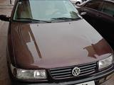 Volkswagen Passat 1994 годаүшін1 200 000 тг. в Астана