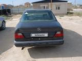Mercedes-Benz E 220 1992 года за 620 000 тг. в Кызылорда – фото 2
