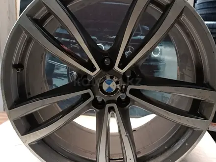 Одноширокие диски на BMW R19 5 120 BP Оригинал за 350 000 тг. в Семей – фото 3