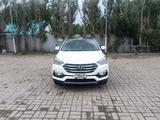 Hyundai Santa Fe 2017 годаүшін7 800 000 тг. в Актобе