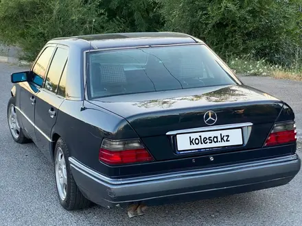 Mercedes-Benz E 320 1995 года за 3 300 000 тг. в Шымкент – фото 6