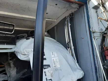 Губа бампера мерседес 210. Перед и задние. за 15 000 тг. в Астана – фото 3