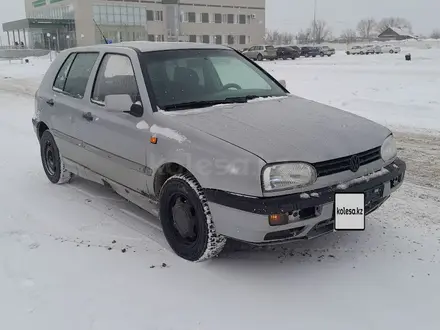 Volkswagen Golf 1995 года за 1 100 000 тг. в Семей – фото 2