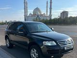 Volkswagen Touareg 2003 года за 4 500 000 тг. в Астана