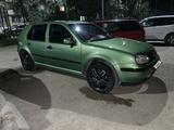 Volkswagen Golf 1998 годаfor1 900 000 тг. в Жезказган
