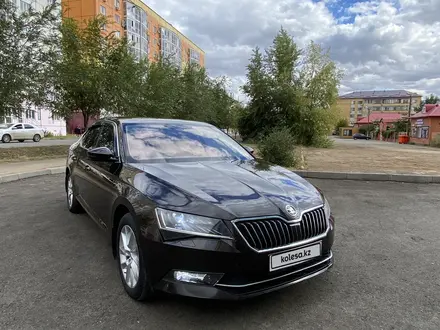 Skoda Superb 2018 года за 7 520 000 тг. в Уральск – фото 10