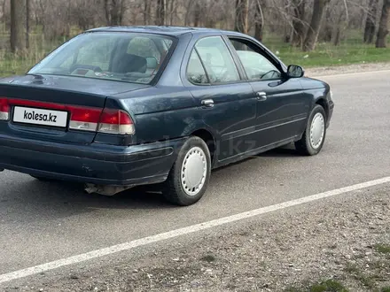 Nissan Sunny 2000 года за 2 100 000 тг. в Алматы – фото 7