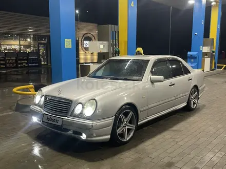 Mercedes-Benz E 280 1996 года за 2 650 000 тг. в Алматы