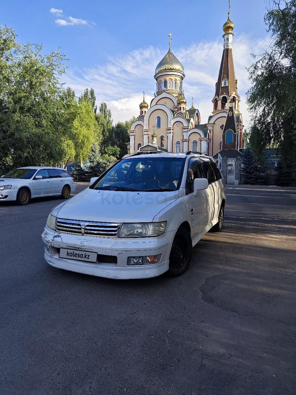 Mitsubishi Chariot 1998 г.